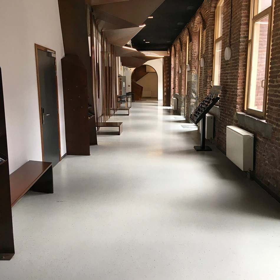 couloir renove sol en epoxy